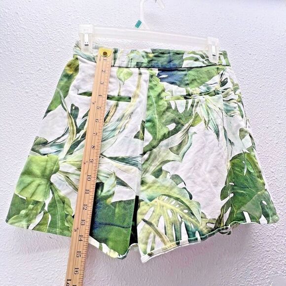 Gianni Bini green women Palm Print short hawaiia island  vacation pockets Size 4 - Picture 8 of 10